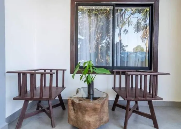 Holiday home - Four Bedrooms Near Angkor Wat *